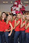 2008 11 13 - Victoria's Secret Angels Share Favorite Holiday Gift Picks at Miami Beach, Florida (2008)