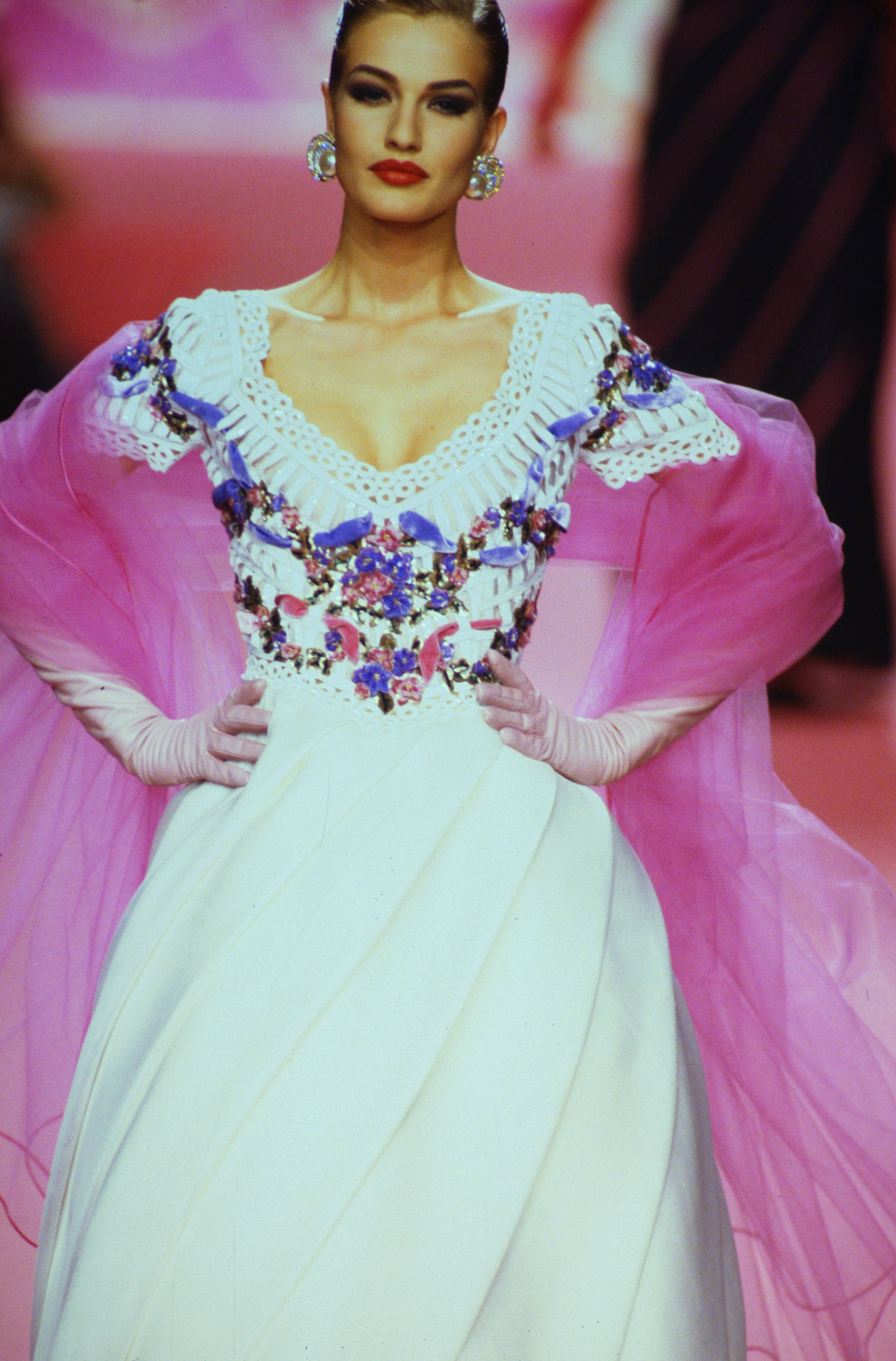 Valentino (-1991) Valentino (-1991)