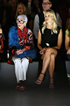 2015 09 10 - KK attends the Desigual fashion show at NYC (2015)